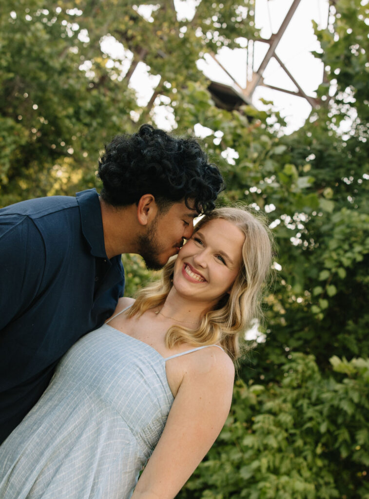 outdoor couples photoshoot ideas in arkansas