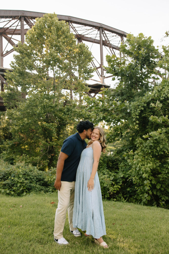 outdoor couples photoshoot ideas in arkansas