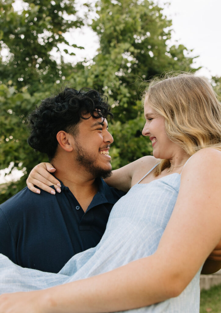 outdoor couples photoshoot ideas in arkansas