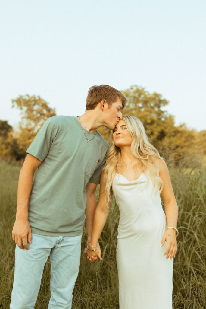 two-year anniversary couples photoshoot in arkansas