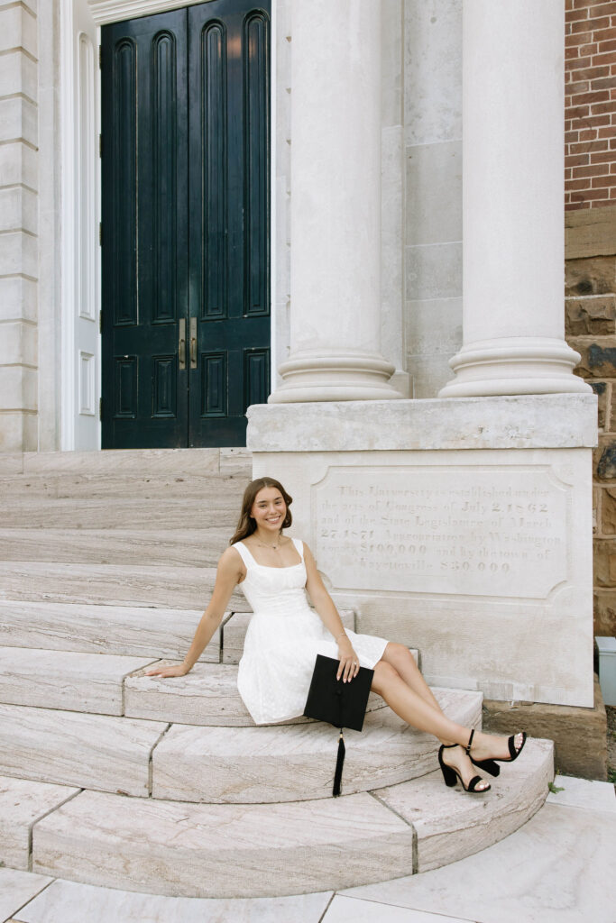 arkansas senior photoshoot on campus