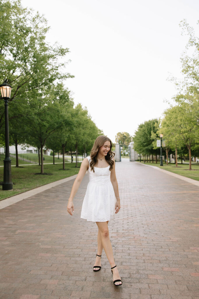 arkansas senior photoshoot on campus